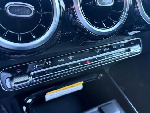 New 2026 Mercedes-Benz GLB 250 4MATIC image 14