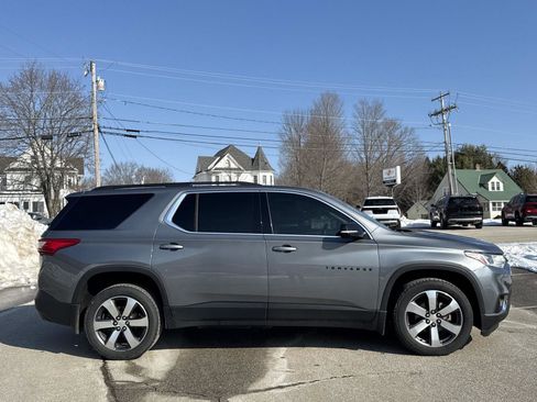 Used 2019 Chevrolet Traverse LT w/ LT Premium Package image 6