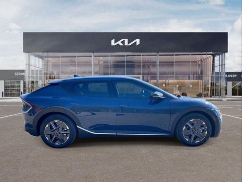 New 2025 Kia EV6 Light w/ Light LR Technology Package image 9