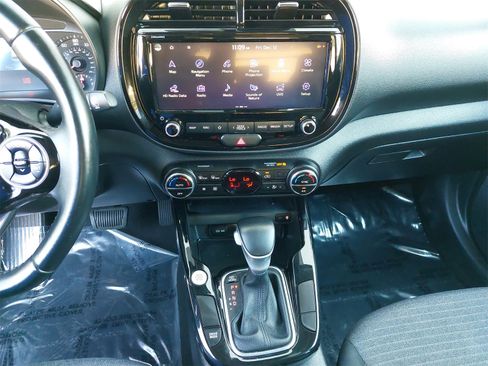 Certified 2022 Kia Soul GT-Line image 22