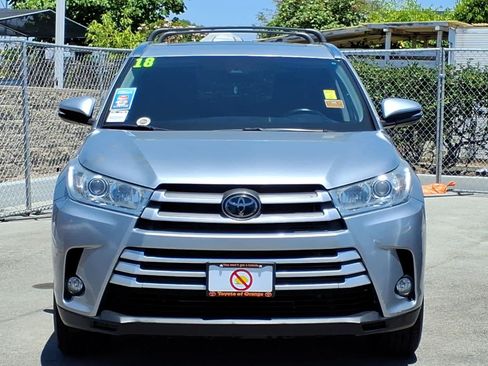 Used 2018 Toyota Highlander XLE FWD image 2