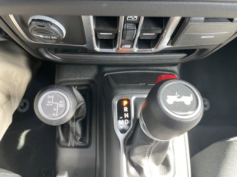 Certified 2025 Jeep Wrangler Unlimited Sahara AWD/4WD image 49