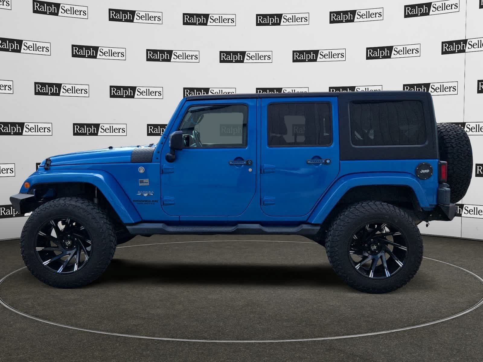 Used 2016 Jeep Wrangler Unlimited Sahara AWD/4WD image 3