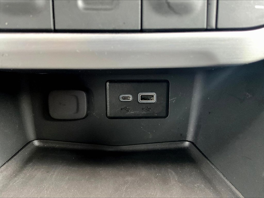 Used 2023 GMC Acadia SLE FWD image 21