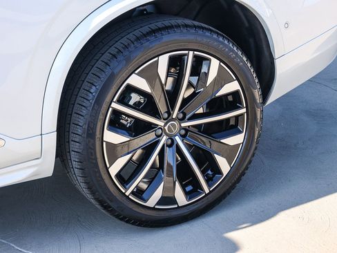 New 2026 Volvo XC90 B6 Ultra image 10