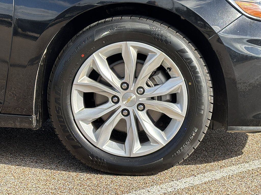 Used 2025 Chevrolet Malibu LT FWD image 7