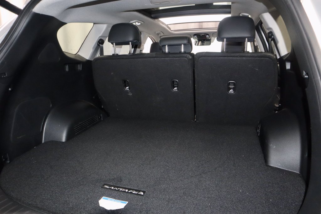 Used 2023 Hyundai Santa Fe Limited AWD/4WD image 14