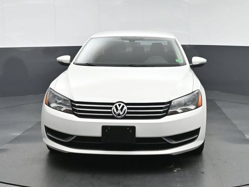 Used 2012 Volkswagen Passat 2.5 S FWD image 2