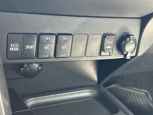 Used 2016 Toyota RAV4 Limited w/ Advanced Technology Package AWD/4WD image 35