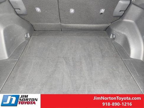 Used 2025 Toyota RAV4 LE image 32