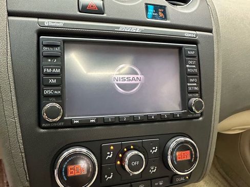 Used 2011 Nissan Altima 3.5 SR w/ 3.5SR Premium Pkg image 15