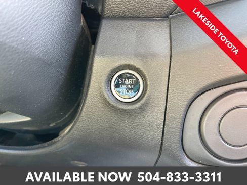 Used 2024 Nissan Frontier SV w/ SV Convenience Package image 32