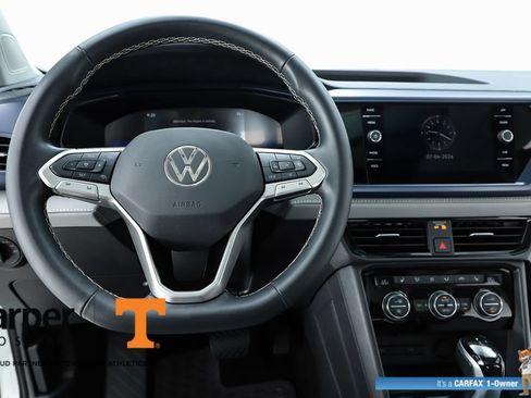 Used 2024 Volkswagen Taos SE FWD image 57