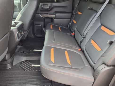 Used 2021 GMC Sierra 1500 AT4 w/ AT4 Premium Package AWD/4WD image 10
