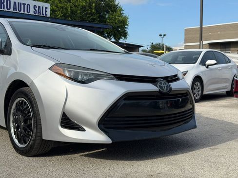 Used 2018 Toyota Corolla LE FWD image 4