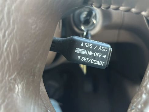 Used 2002 Toyota Sequoia SR5 image 49