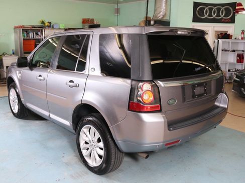 Used 2013 Land Rover LR2 HSE image 20