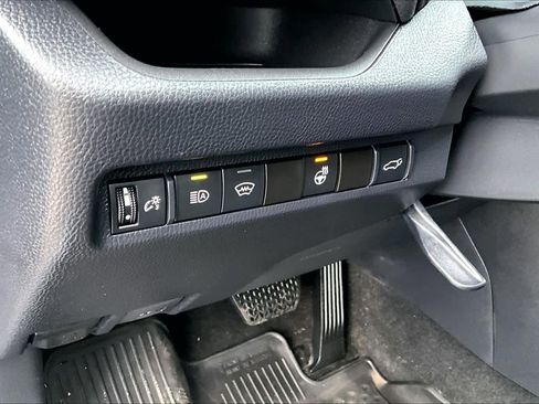 Certified 2023 Toyota RAV4 XLE Premium image 33