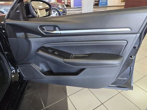 Used 2020 Nissan Altima 2.5 SV image 13