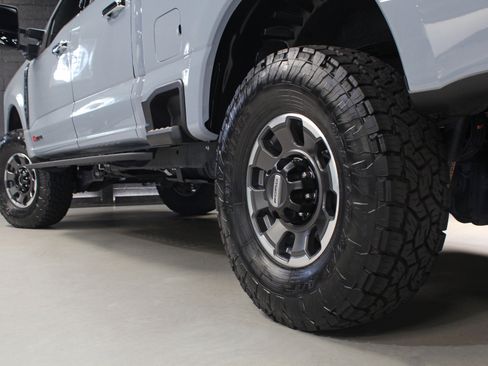 Used 2024 Ford F250 Platinum w/ Tremor Off-Road Package AWD/4WD image 23