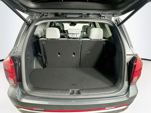 Used 2025 Hyundai Palisade SEL FWD image 31