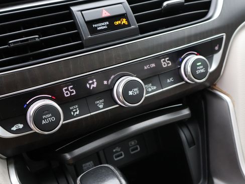 Used 2021 Honda Accord EX-L image 26