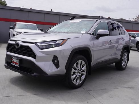 Certified 2024 Toyota RAV4 XLE Premium FWD image 4
