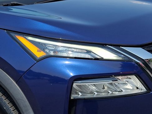 Certified 2023 Nissan Rogue SV w/ SV Premium B Package AWD/4WD image 9