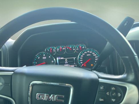 Used 2018 GMC Sierra 2500 SLT AWD/4WD image 14