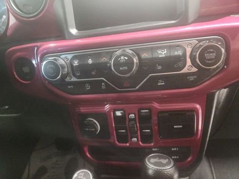 Used 2021 Jeep Wrangler Unlimited Sport image 17