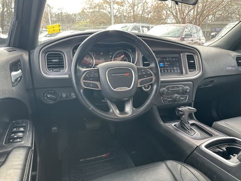 Used 2021 Dodge Charger SXT w/ Leather Interior Group image 21