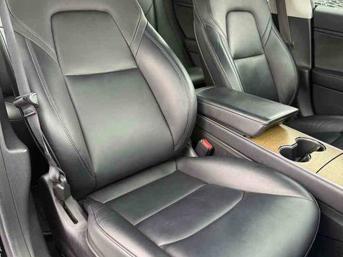 Used 2020 Tesla Model 3 Performance image 13