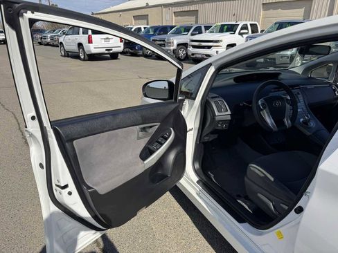 Used 2013 Toyota Prius Two image 23