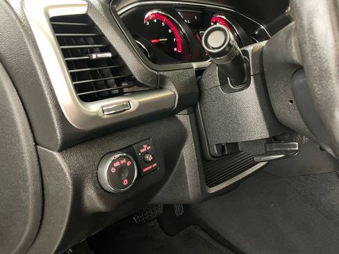Used 2014 GMC Acadia SLE FWD image 26