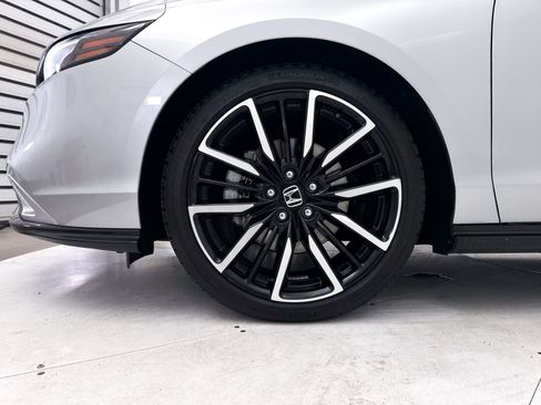 Used 2025 Honda Accord Touring image 16