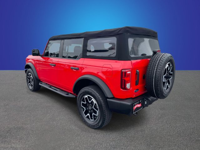 Used 2023 Ford Bronco 4-Door AWD/4WD image 3