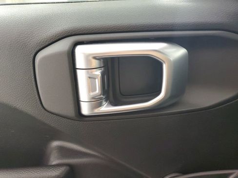 Used 2022 Jeep Wrangler Unlimited Willys image 27