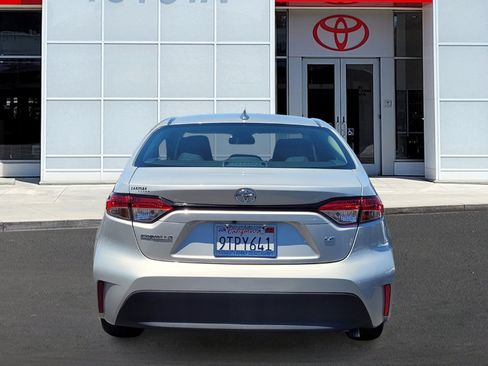 Used 2023 Toyota Corolla LE FWD image 5