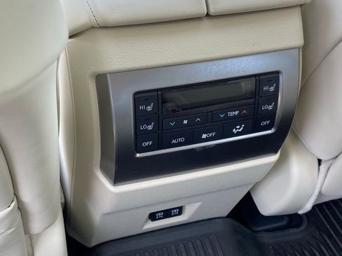 Used 2023 Lexus GX 460 Premium image 25