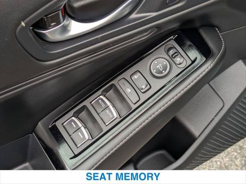 Used 2023 Honda Accord Touring image 13