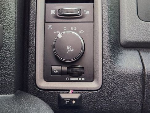 Used 2016 RAM 1500 Express w/ Black Ram 1500 Express Group image 26