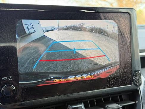 Used 2024 Toyota Corolla LE image 21