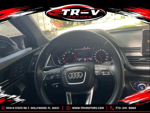 Used 2019 Audi Q5 2.0T Premium w/ Convenience Package AWD/4WD image 17