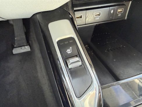 Used 2023 Kia Sorento SX FWD image 26