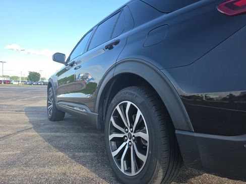Used 2021 Ford Explorer ST w/ Equipment Group 401A AWD/4WD image 10