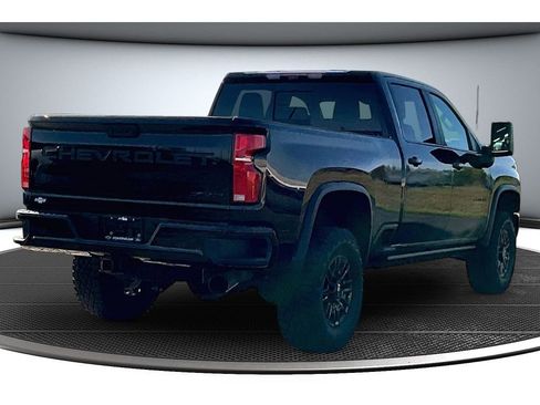 Used 2025 Chevrolet Silverado 2500 ZR2 w/ Technology Package AWD/4WD image 14