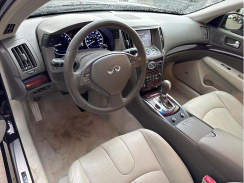 Used 2012 INFINITI G37 Journey w/ Premium Pkg image 2