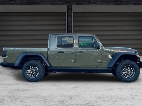 New 2026 Jeep Gladiator Mojave image 3