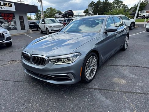 Used 2019 BMW 530i xDrive w/ Executive Package AWD/4WD image 2