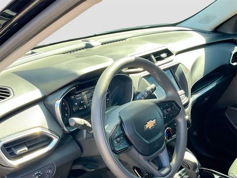 Used 2023 Chevrolet TrailBlazer LT image 9